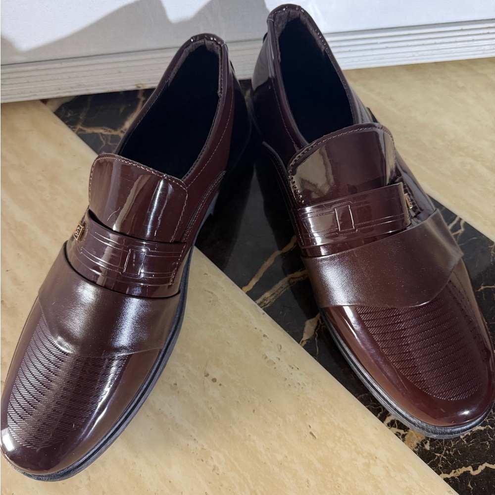 Elegant Brown Men's Loafers